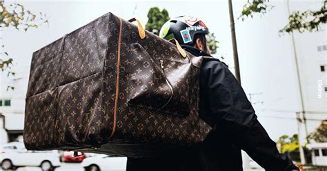 louis vuitton delivery